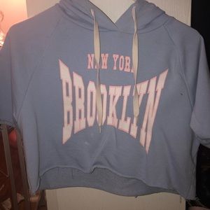 Crop top with a hood in the back